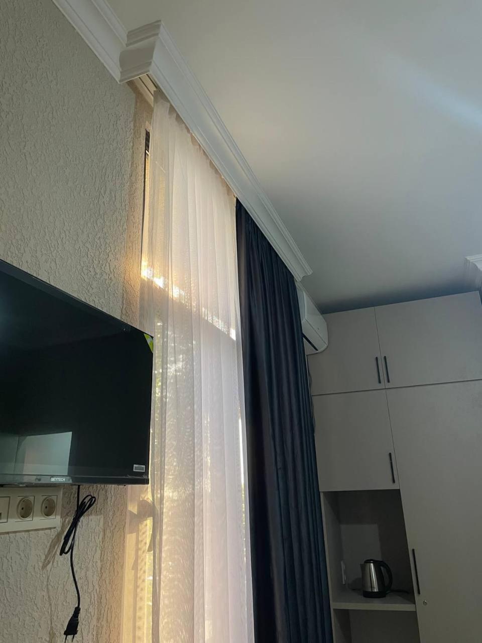 Guest House Nima Kutaisi Eksteriør billede